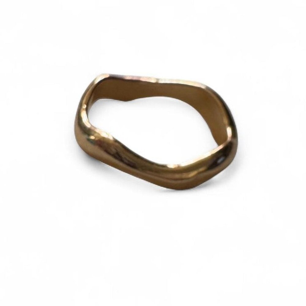 Size 6 Gold ring with a unique design #boho...